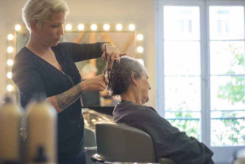 Benefits of Barbering and Working in the Beauty Industry